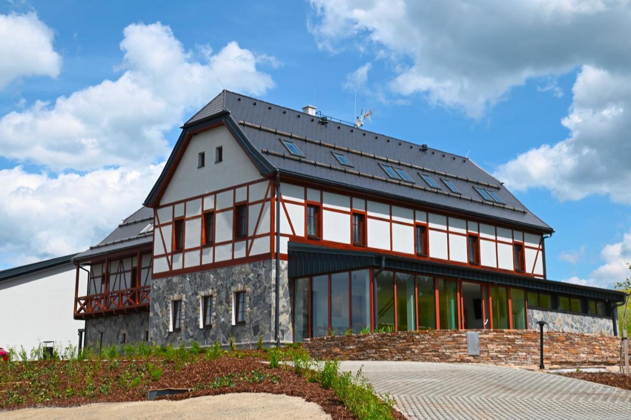 Penzion Koeniguv Mlyn Loučná pod Klínovcem Exterior foto